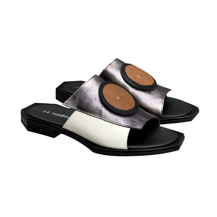 LE BOHÉMIEN Sandal SC210 Button
